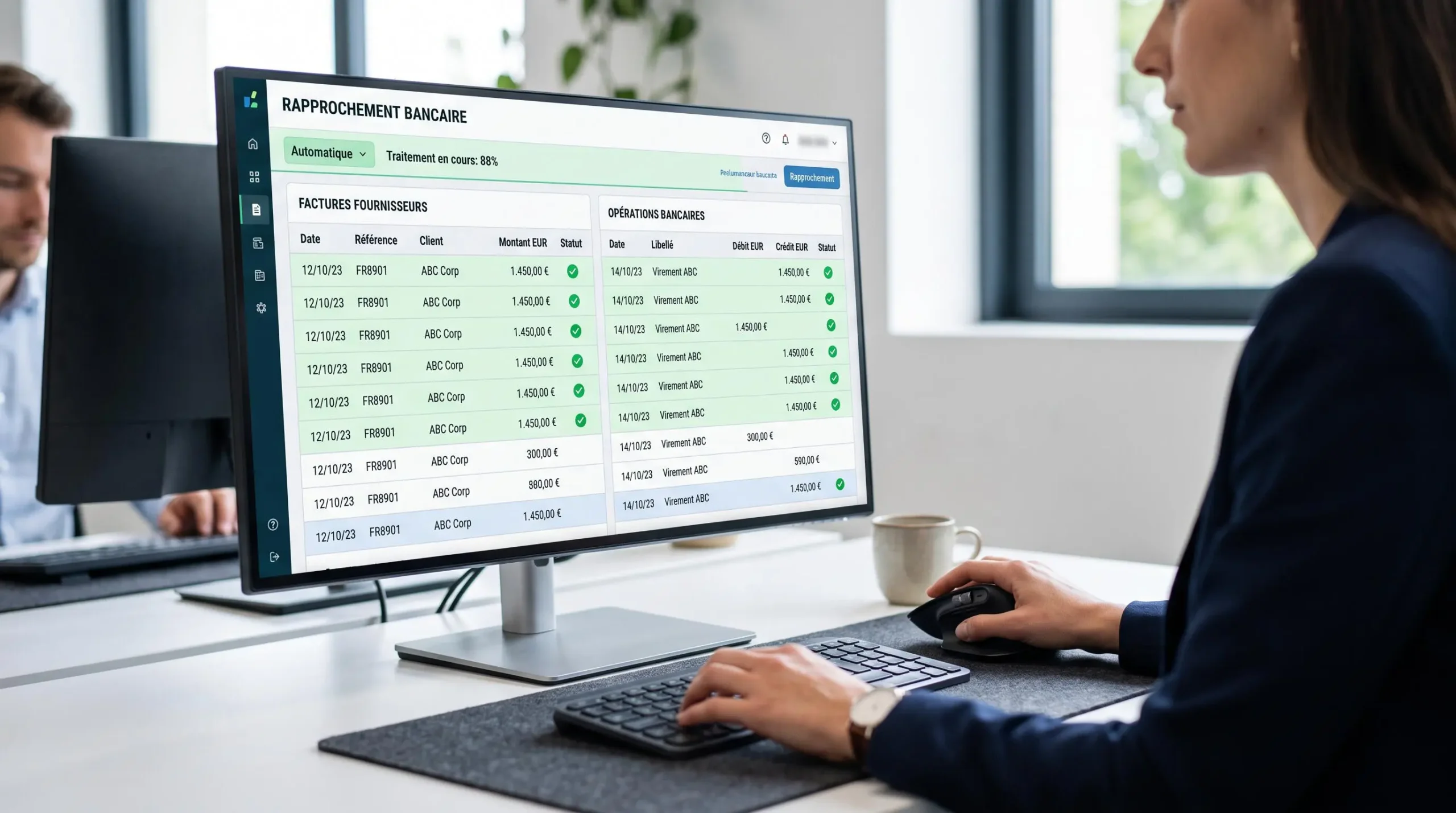 Interface de rapprochement bancaire automatisé montrant les correspondances entre factures et transactions bancaires avec indicateurs de validation